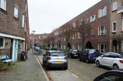 913136 Gezicht in de Jan van den Doemstraat te Utrecht.